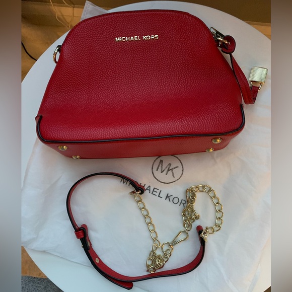 NWOT MK pebble leather with metallic accents, med. shoulder bag. Removable strap - Picture 2 of 6